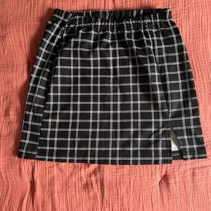 Mini checkered skirt! NEVER BEEN WORN!
